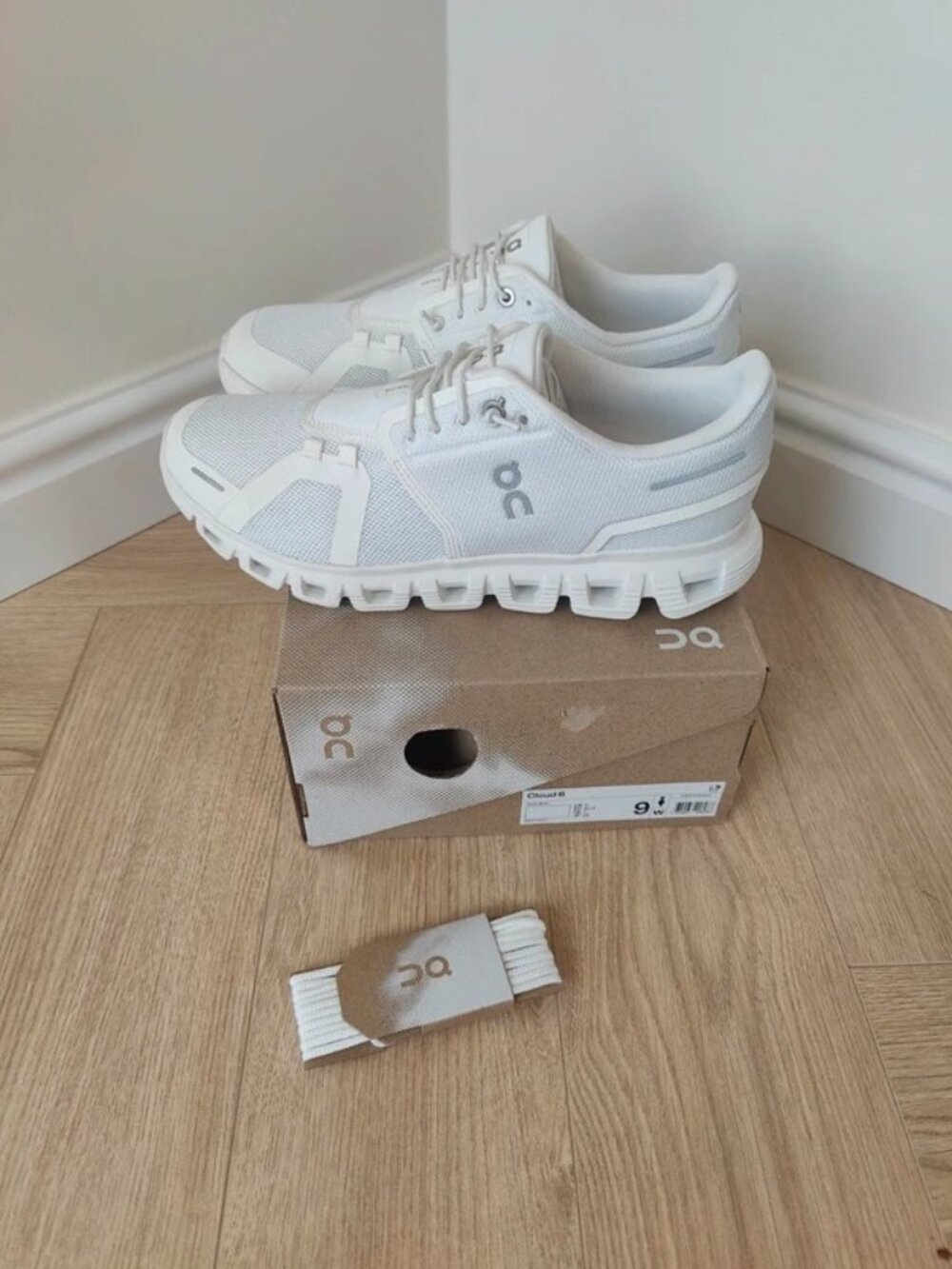 Women’s On Cloud 6 Sneakers White US 9 - Picture 2 of 8